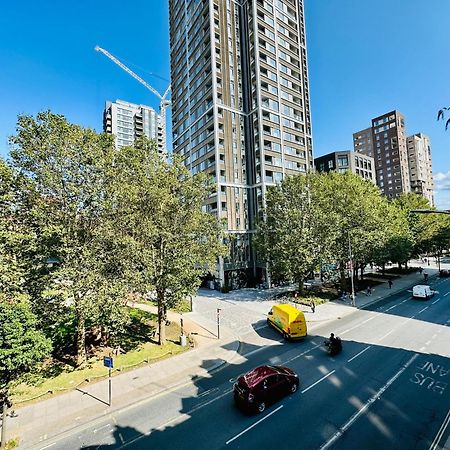 Private Studio Flat In City 1190 런던 외부 사진