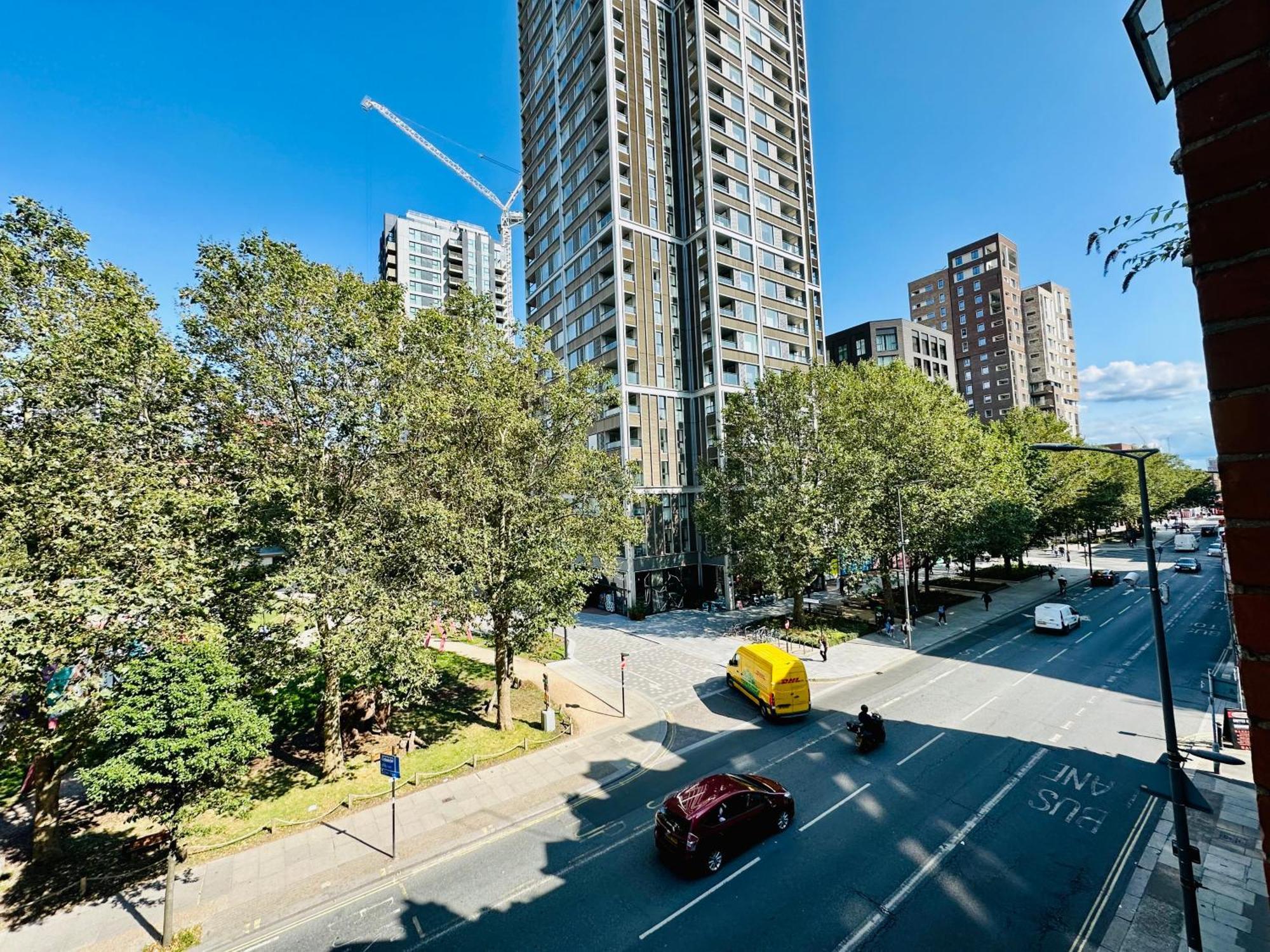 Private Studio Flat In City 1190 런던 외부 사진