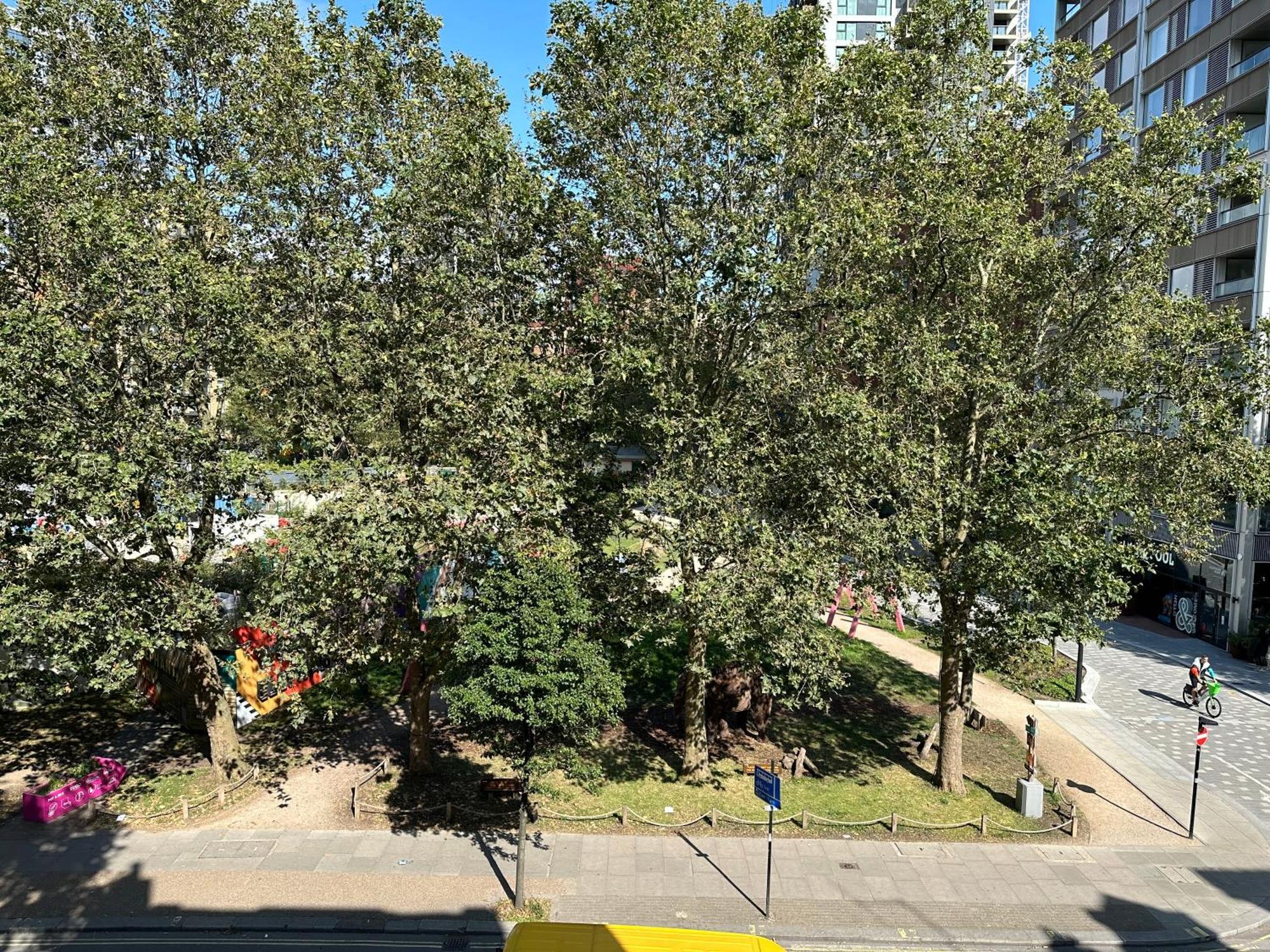 Private Studio Flat In City 1190 런던 외부 사진